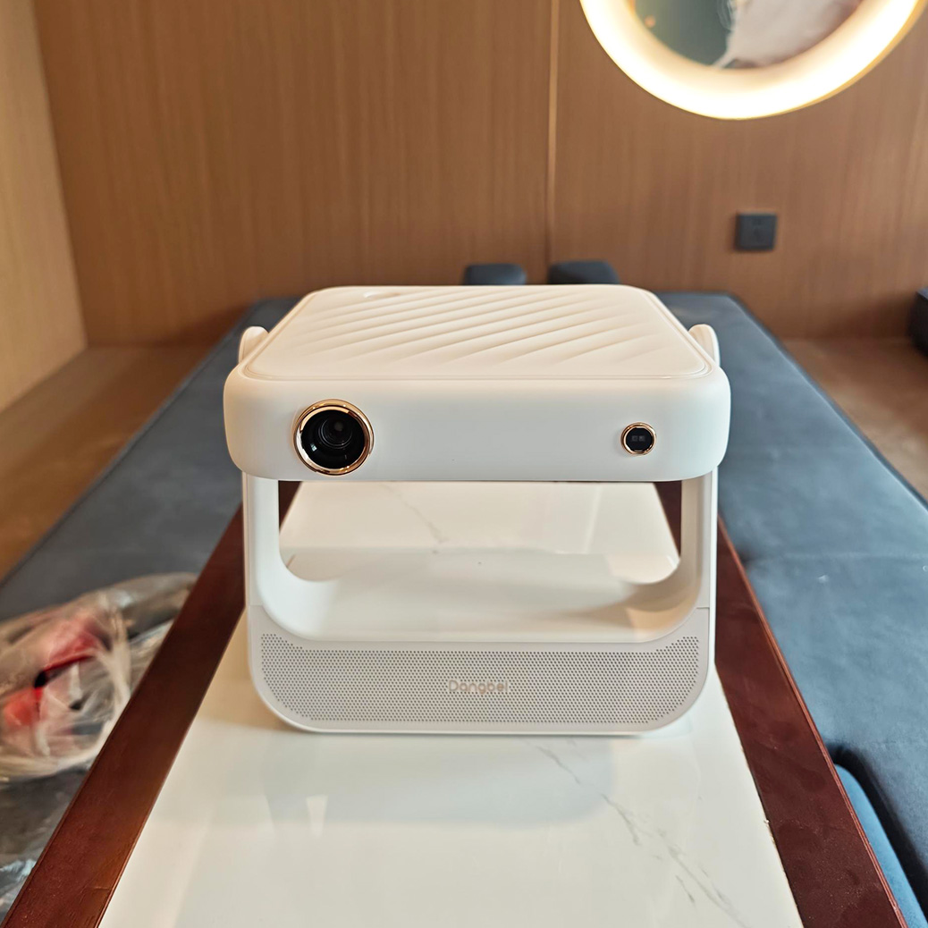 当贝 D6Xair激光投影仪云台轻薄商用投影仪